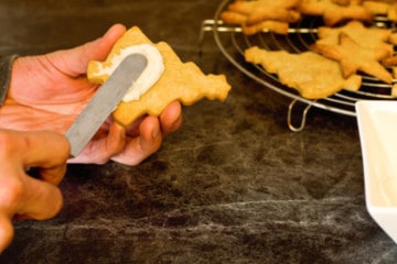 decorating cookies with white icing